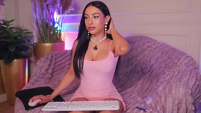 Snapshot of Anais_Bloom chatting on July 2026 07:27:01 PM Anais Bloom online show from July 2026 07:27:01 PM