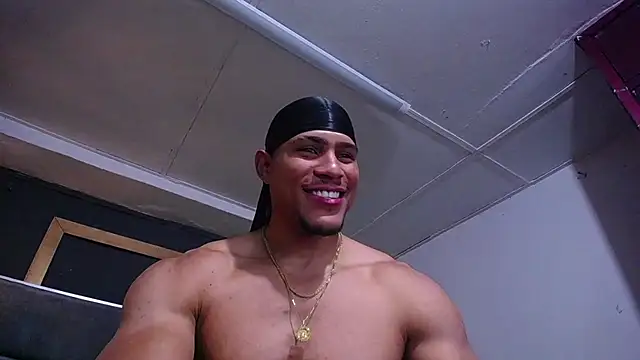 Snapshot of teddyfit19cm chatting on June 2026 02:33:01 PM teddyfit19cm online show from June 2026 02:33:01 PM