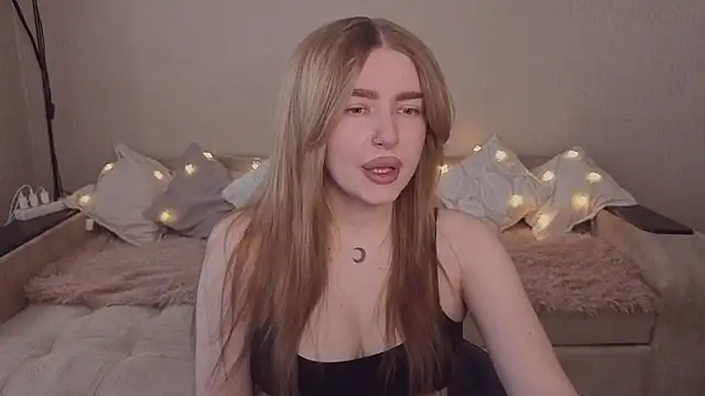 ViolettaLopez online show from April 2026 01:27:02 PM