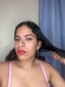 Snapshot of roman_and_jessie chatting on March 2026 05:53:01 AM roman and jessie online show from March 2026 05:53:01 AM