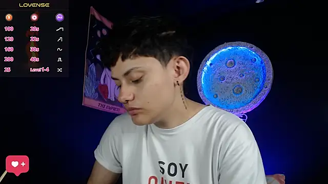 girl intense444 online show from January 2026 01:06:02 PM