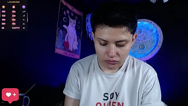 girl intense444 online show from February 2026 01:07:02 PM