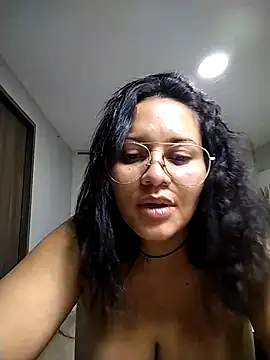 Snapshot of sharon_1 chatting on October 2025 11:13:01 PM sharon 1 online show from October 2025 11:13:01 PM