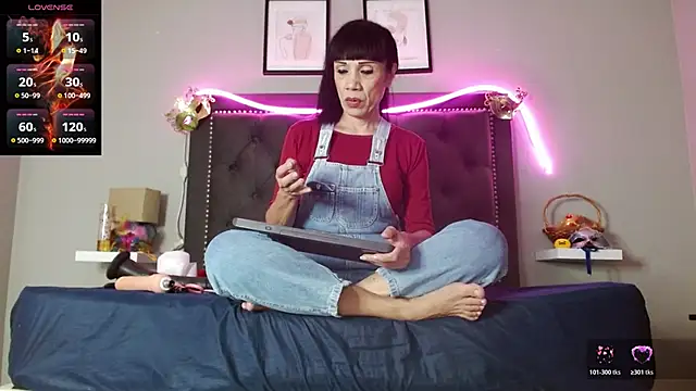 CharlotteLemke online show from November 2025 02:08:01 PM