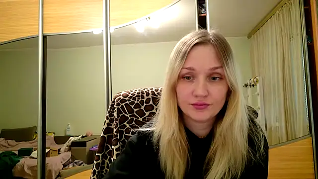 ModelEva online show from April 2026 01:35:02 PM