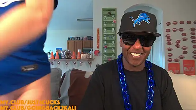 boomboomr00m online show from November 2025 06:10:01 PM