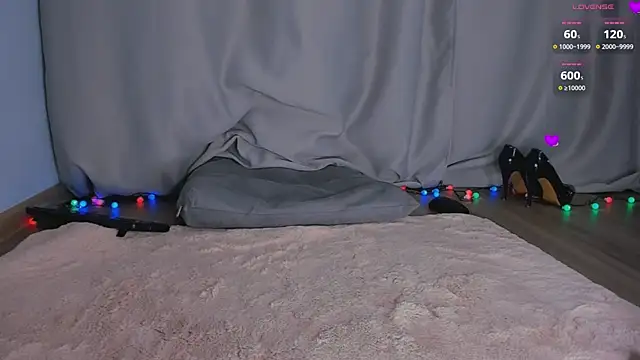 queen carly online show from December 2024 01:45:01 PM