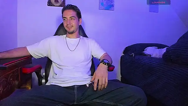 Alex smith00 online show from January 2025 01:45:02 AM