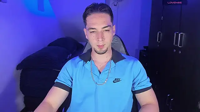 Alex smith00 online show from October 2025 11:35:01 PM