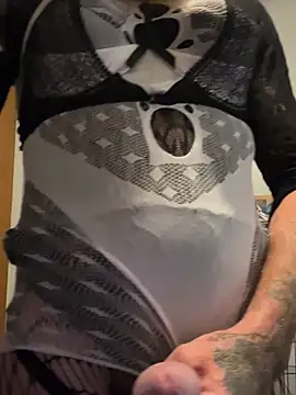 MadMaxxx84 online show from April 2026 06:52:01 AM