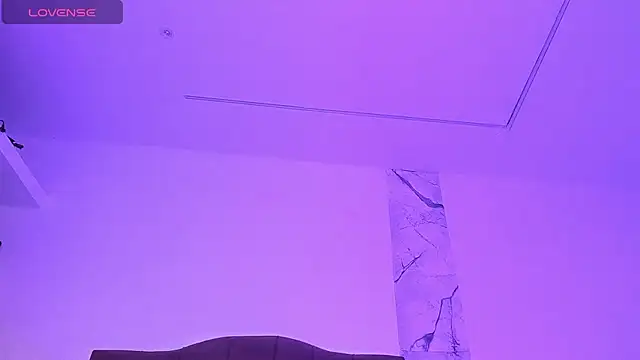 alysson 18 online show from December 2025 01:38:02 PM