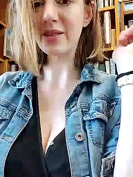 TopsyWilde online show from February 2025 08:53:02 AM