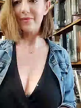 TopsyWilde online show from February 2025 09:20:02 AM