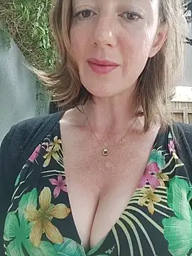 TopsyWilde online show from January 2026 10:41:01 AM