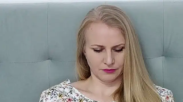 K  Adrienne online show from March 2025 09:10:02 AM