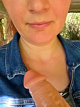 Analimado18 online show from April 2026 02:47:01 PM