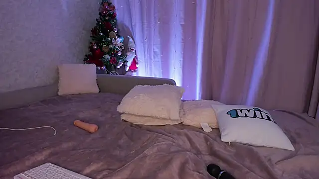 Kitty Ricky online show from January 2025 08:16:02 PM