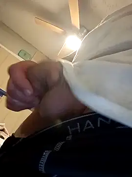 Snapshot of Jewfish420 chatting on October 2025 05:43:02 AM Jewfish420 online show from October 2025 05:43:02 AM