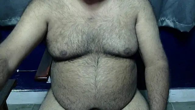 Snapshot of hairysubcub_70 chatting on December 2025 04:44:01 PM hairysubcub 70 online show from December 2025 04:44:01 PM