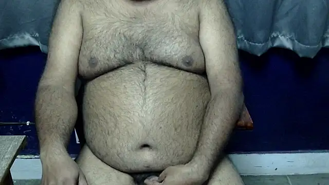 Snapshot of hairysubcub_70 chatting on January 2026 05:18:02 PM hairysubcub 70 online show from January 2026 05:18:02 PM