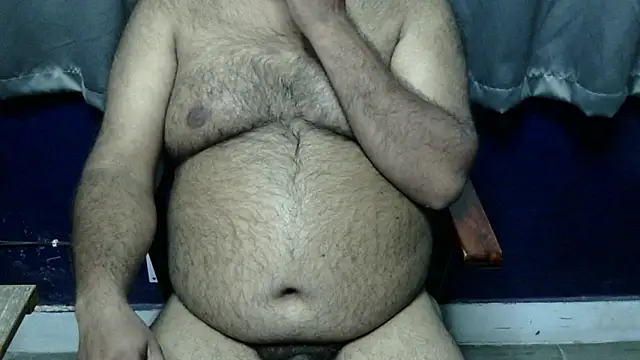 Snapshot of hairysubcub_70 chatting on January 2026 05:29:02 PM hairysubcub 70 online show from January 2026 05:29:02 PM