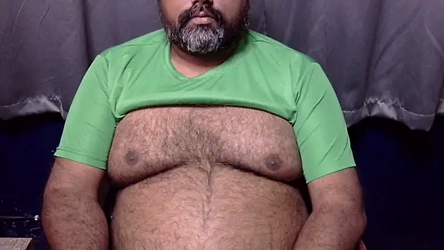Snapshot of hairysubcub_70 chatting on January 2026 06:28:02 AM hairysubcub 70 online show from January 2026 06:28:02 AM