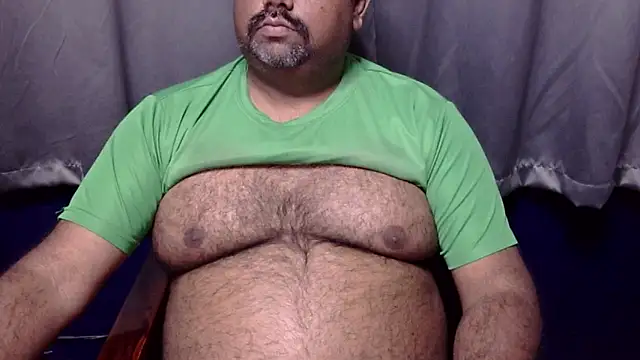 Snapshot of hairysubcub_70 chatting on February 2026 07:50:02 PM hairysubcub 70 online show from February 2026 07:50:02 PM