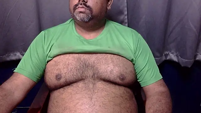 Snapshot of hairysubcub_70 chatting on February 2026 05:00:02 AM hairysubcub 70 online show from February 2026 05:00:02 AM
