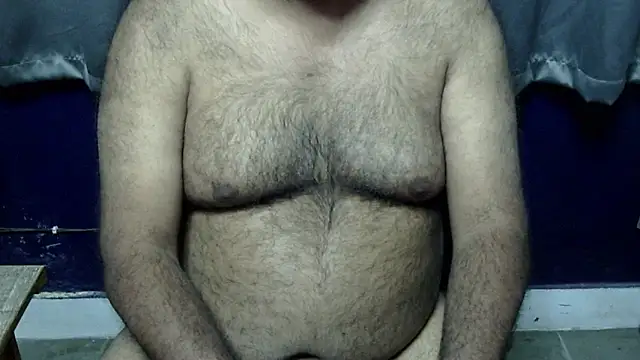 Snapshot of hairysubcub_70 chatting on February 2026 05:06:02 PM hairysubcub 70 online show from February 2026 05:06:02 PM