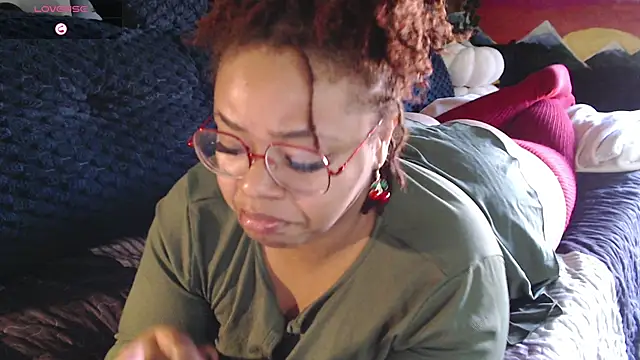 Snapshot of -khayaparker chatting on December 2024 05:34:01 PM -khayaparker online show from December 2024 05:34:01 PM