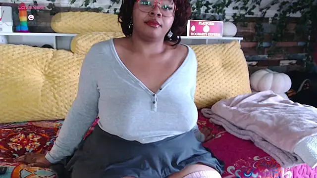 Snapshot of -khayaparker chatting on January 2025 07:08:01 PM -khayaparker online show from January 2025 07:08:01 PM