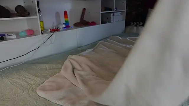 Snapshot of -khayaparker chatting on February 2025 01:30:01 PM -khayaparker online show from February 2025 01:30:01 PM