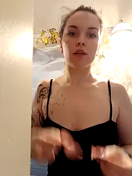 LazyTanukii online show from November 2025 07:11:02 AM