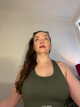 Snapshot of FemDom_RubyKnightXXO chatting on May 2026 09:26:02 AM FemDom RubyKnightXXO online show from May 2026 09:26:02 AM