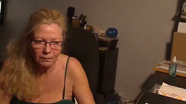 XTRAHORNYONE online show from February 2025 12:20:02 AM