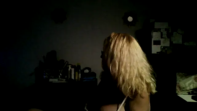 XTRAHORNYONE online show from October 2025 01:15:02 AM