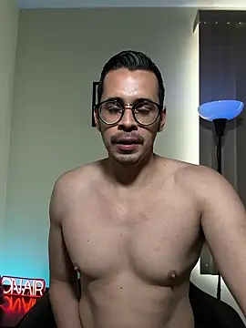 Snapshot of towers_j chatting on February 2026 03:29:02 PM towers j online show from February 2026 03:29:02 PM