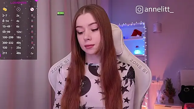 Snapshot of Annelitt chatting on December 2024 06:12:01 PM Annelitt online show from December 2024 06:12:01 PM