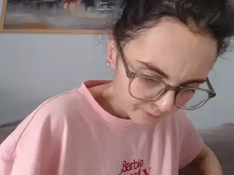 Snapshot of cleophee chatting on February 2025 12:20:01 PM cleophee online show from February 2025 12:20:01 PM