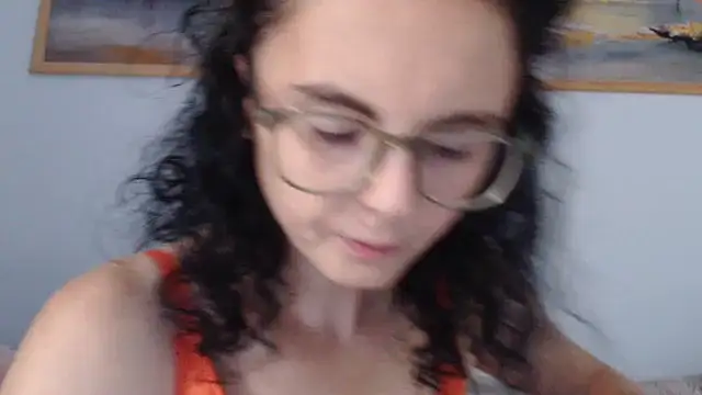 Snapshot of cleophee chatting on September 2025 06:48:02 AM cleophee online show from September 2025 06:48:02 AM