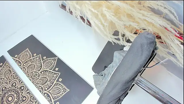 Tamara 18 online show from September 2025 10:42:01 AM