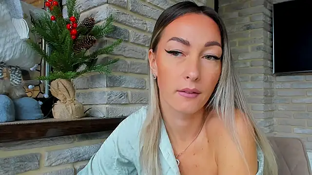 StarryHanna online show from November 2025 08:23:02 AM