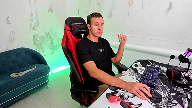 Raamoss online show from March 2025 11:38:02 AM