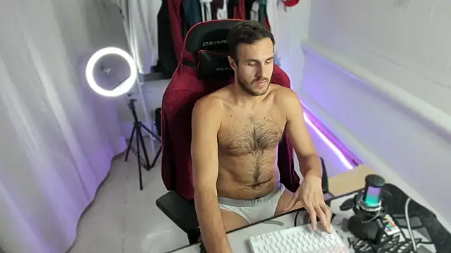 Raamoss online show from September 2025 04:41:01 PM