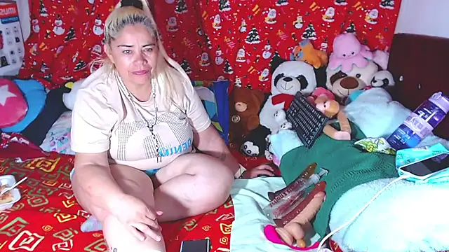 Snapshot of estrellita_fugaz16x chatting on April 2026 04:04:01 AM estrellita fugaz16x online show from April 2026 04:04:01 AM