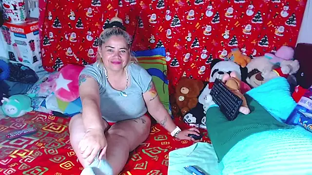 Snapshot of estrellita_fugaz16x chatting on May 2026 04:32:02 AM estrellita fugaz16x online show from May 2026 04:32:02 AM
