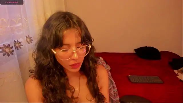 aluna 0310 online show from December 2024 10:55:02 PM