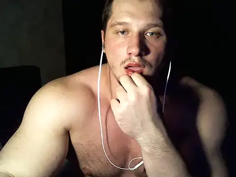 LionEdwin online show from March 2025 10:49:01 PM