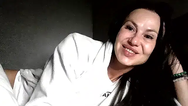 Snapshot of JulianaGold1 chatting on June 2026 09:08:02 PM JulianaGold1 online show from June 2026 09:08:02 PM