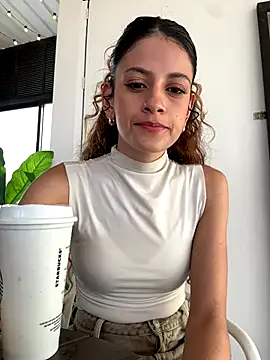 alana15 online show from December 2025 09:12:02 PM